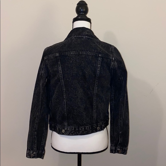 Trucker in intergalactic jacket - Picture 3 of 3